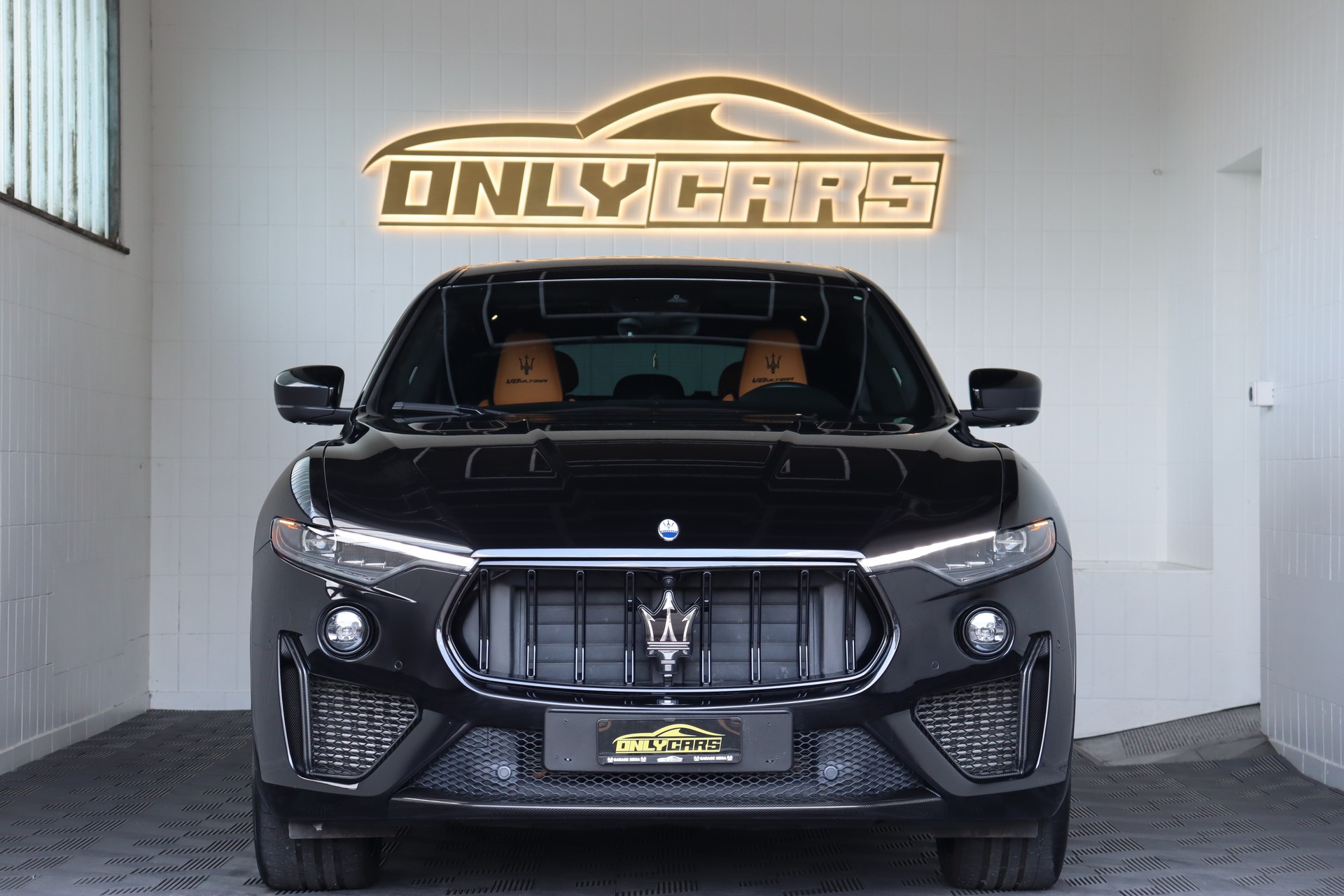 MASERATI Levante 3.8 V8 Trofeo Q4 Automatica Ultima-image-1