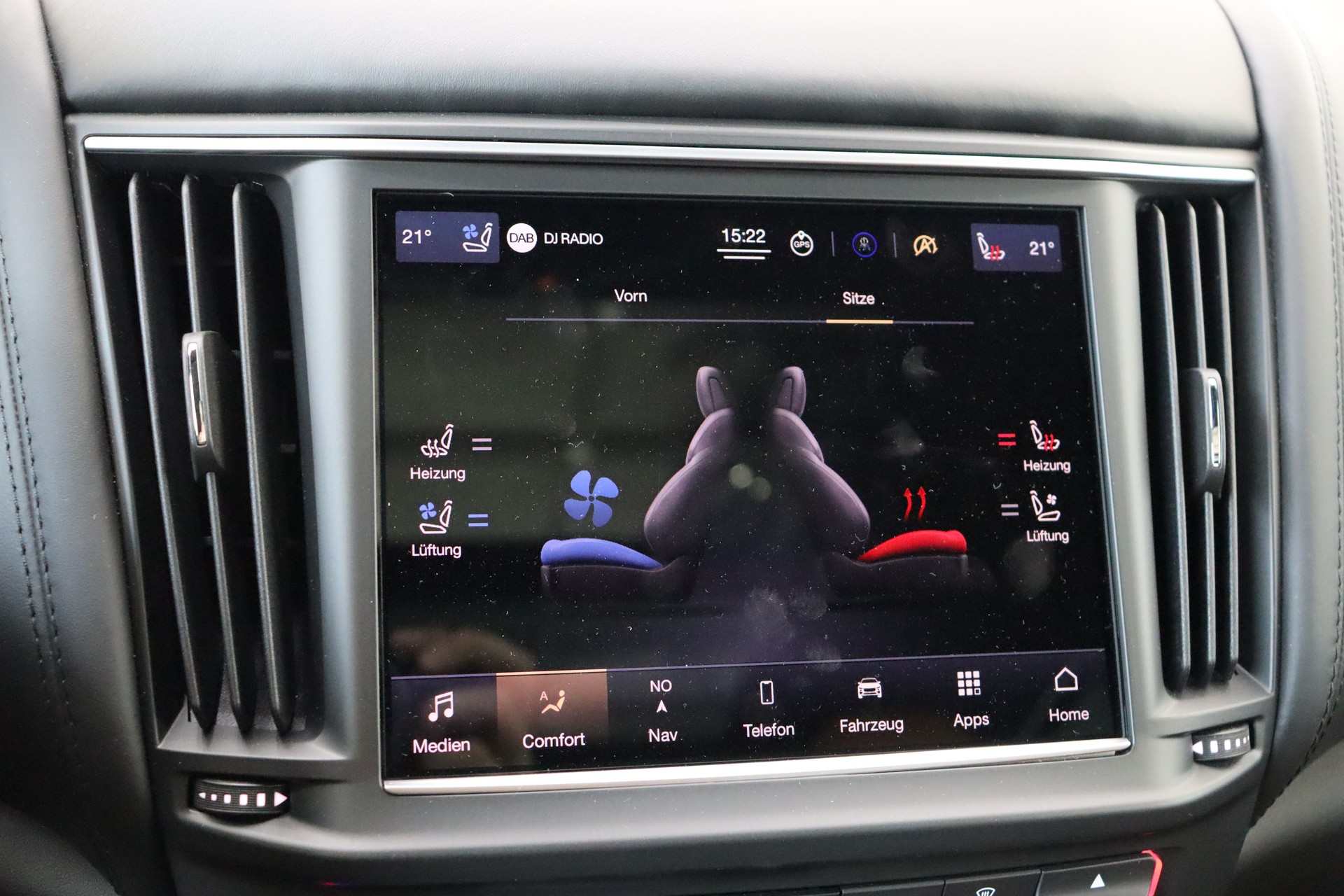 MASERATI Levante 3.8 V8 Trofeo Q4 Automatica Ultima-image-26
