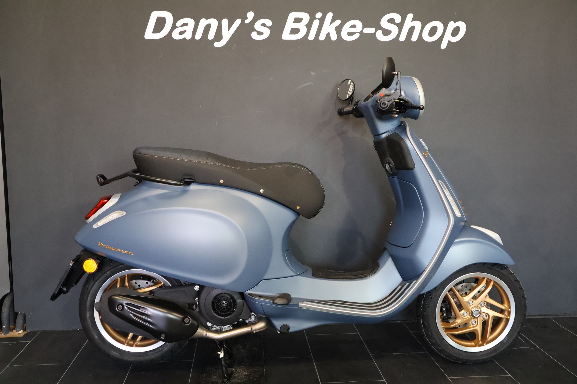 PIAGGIO Vespa 125 Primavera Officina 8 MY26 E5+-showroom-element-2