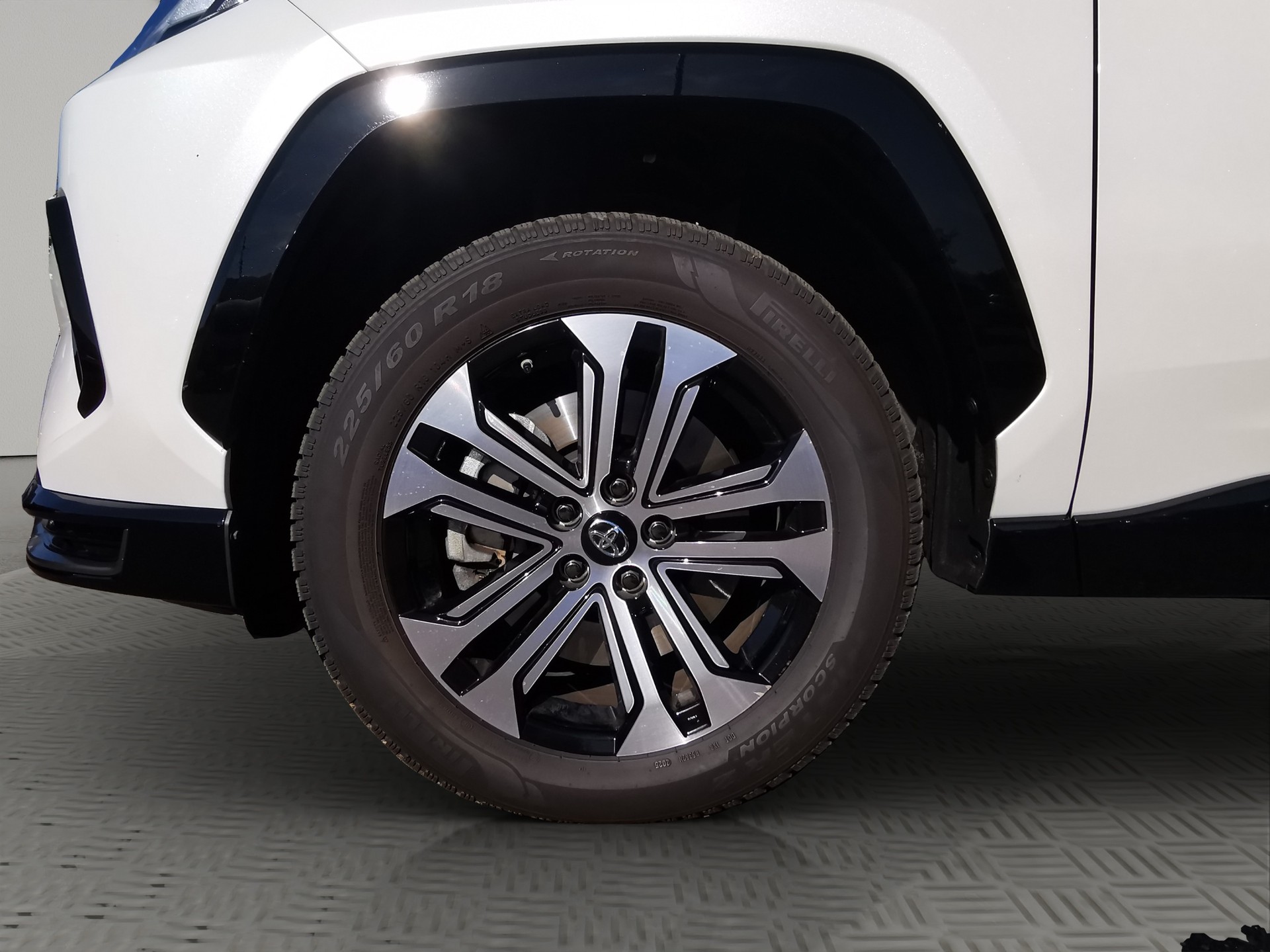 TOYOTA RAV4 2.5 Plug-In-Hybrid GR Sport-image-8