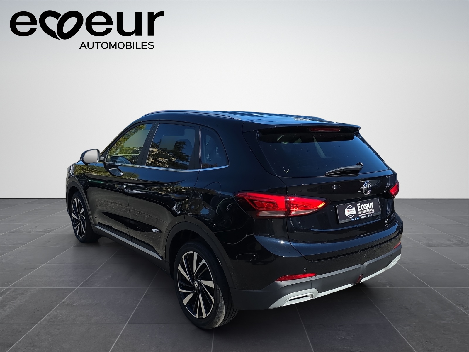 MG ZS 1.5 Hybrid+ Luxury-image-3