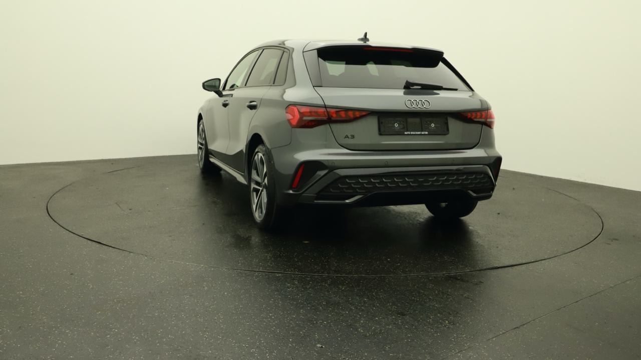 AUDI A3 Sportback TFSI 110 kW S line-image-3