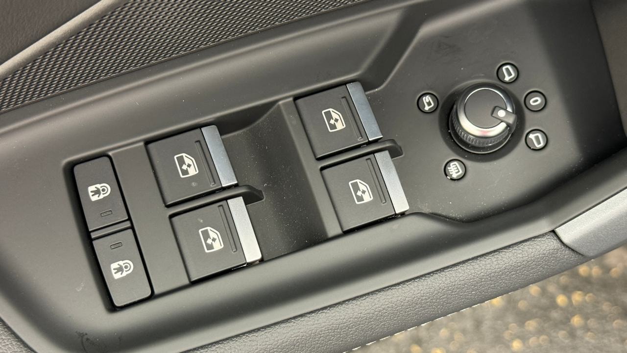 AUDI A3 Sportback TFSI 110 kW S line-image-8