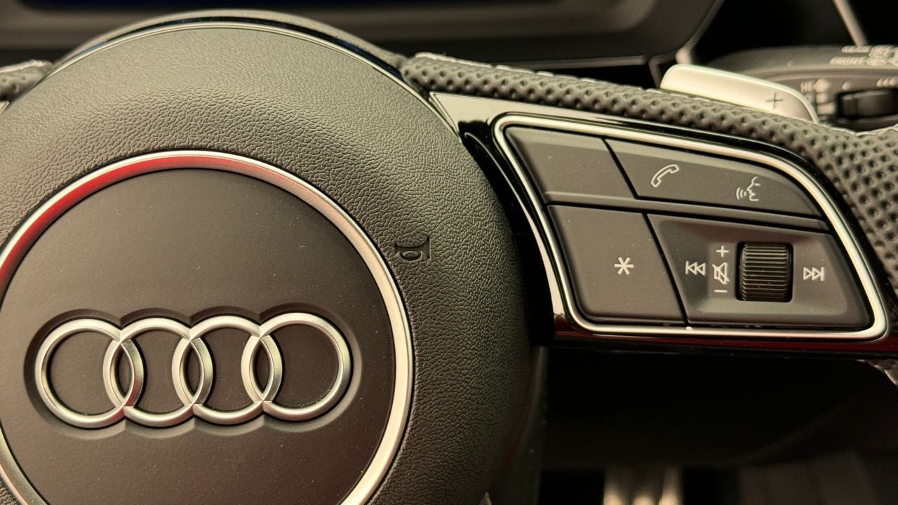 AUDI A3 Sportback TFSI 110 kW S line-image-9