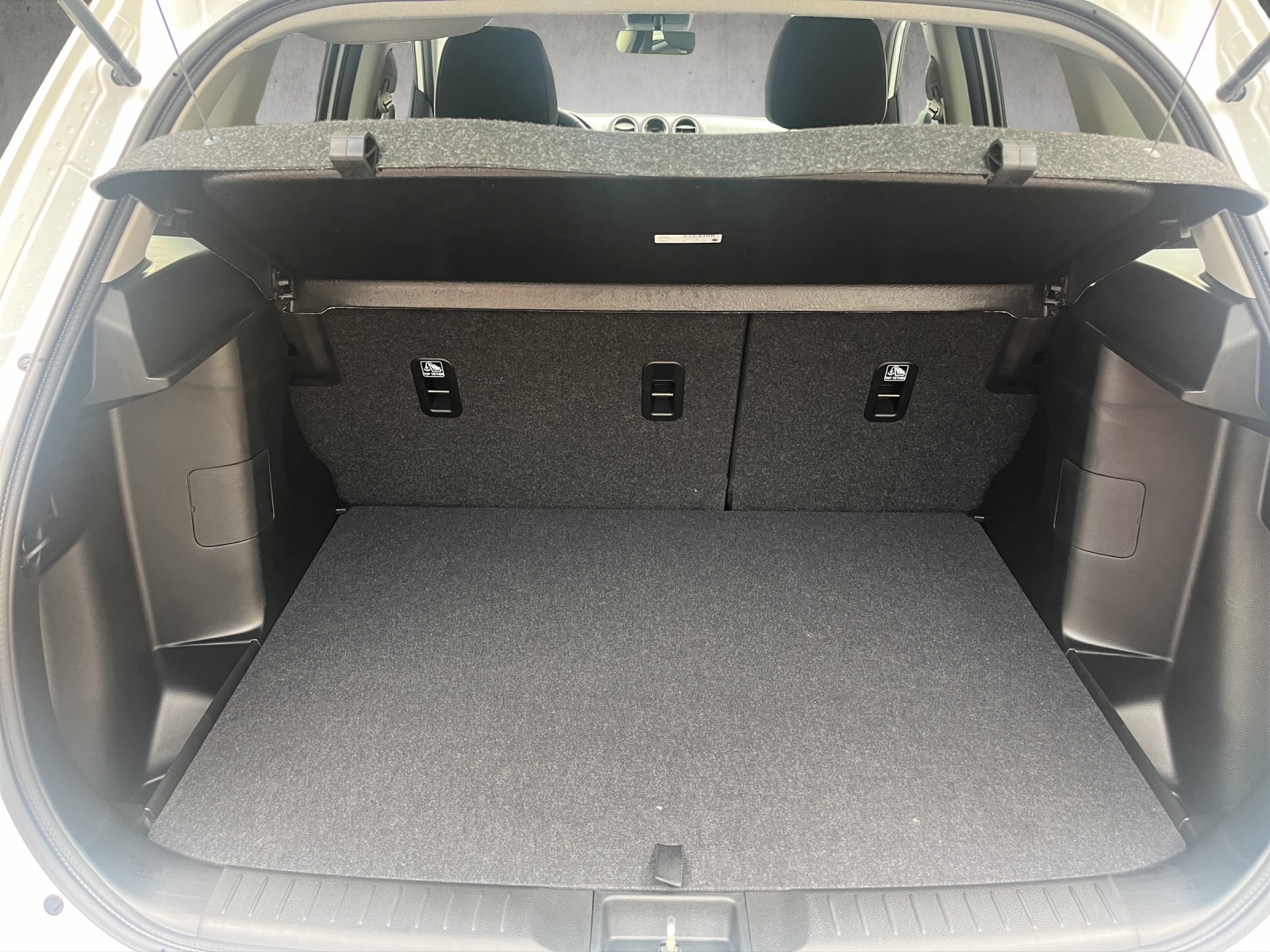 SUZUKI Vitara 1.4 Boosterjet Compact + 4x4 Hybrid Automatic-image-8