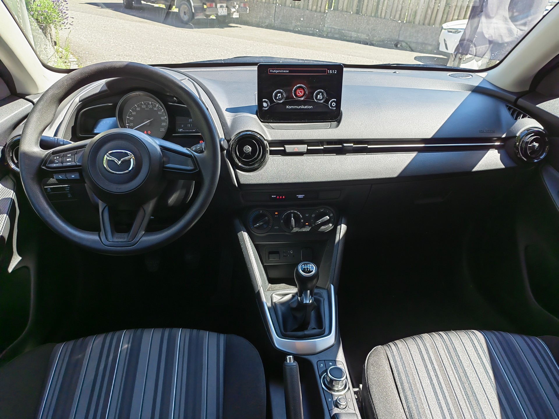 MAZDA 2 1.5 Challenge-image-12