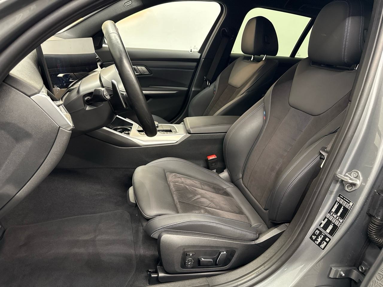 BMW M340i xDrive 48V Touring Steptronic-image-2