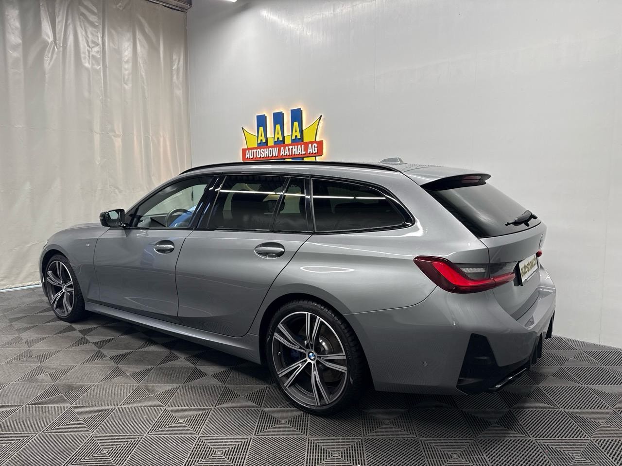 BMW M340i xDrive 48V Touring Steptronic-image-1