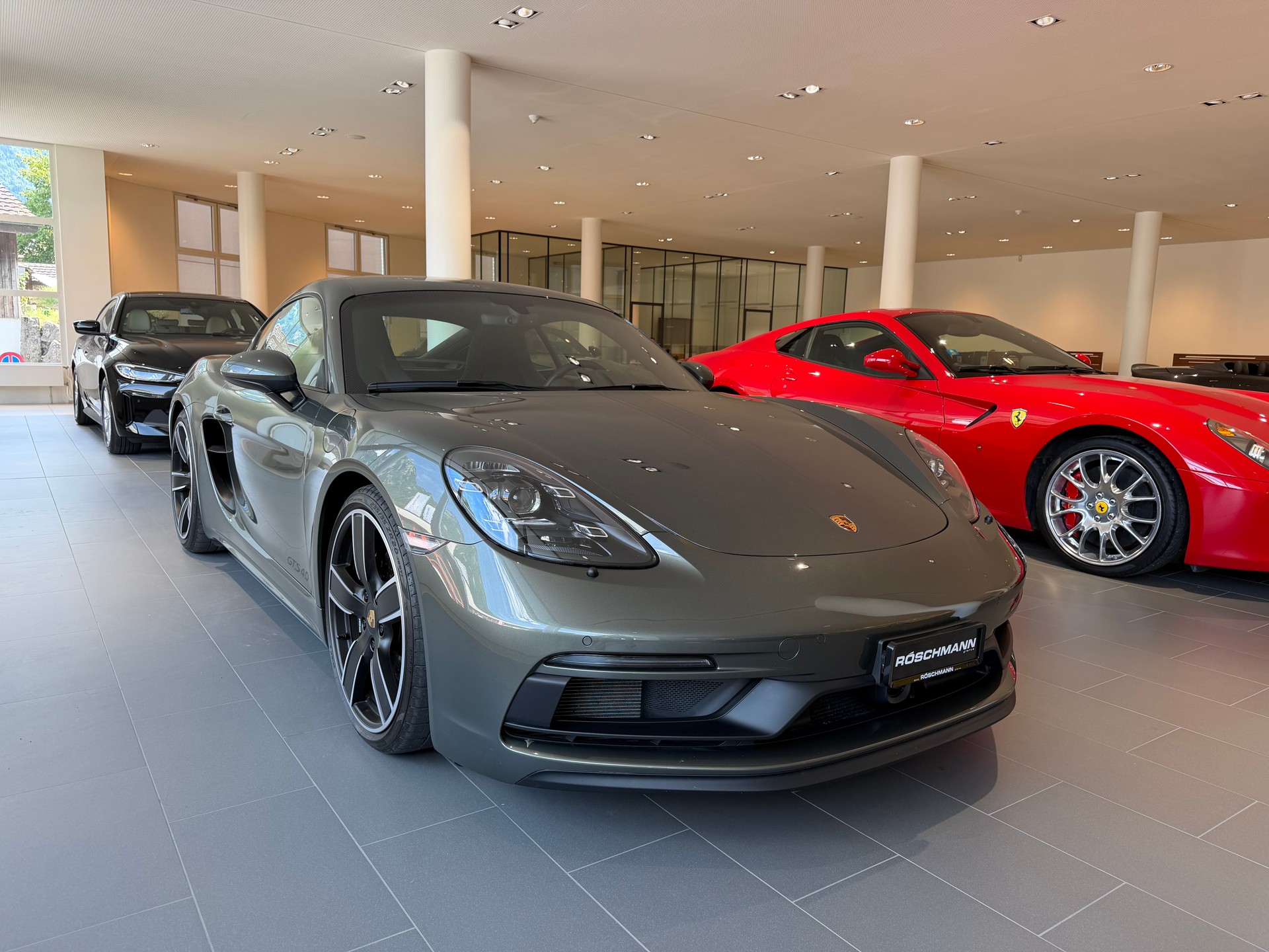 PORSCHE 718 Cayman GTS 4.0 PDK-image-1