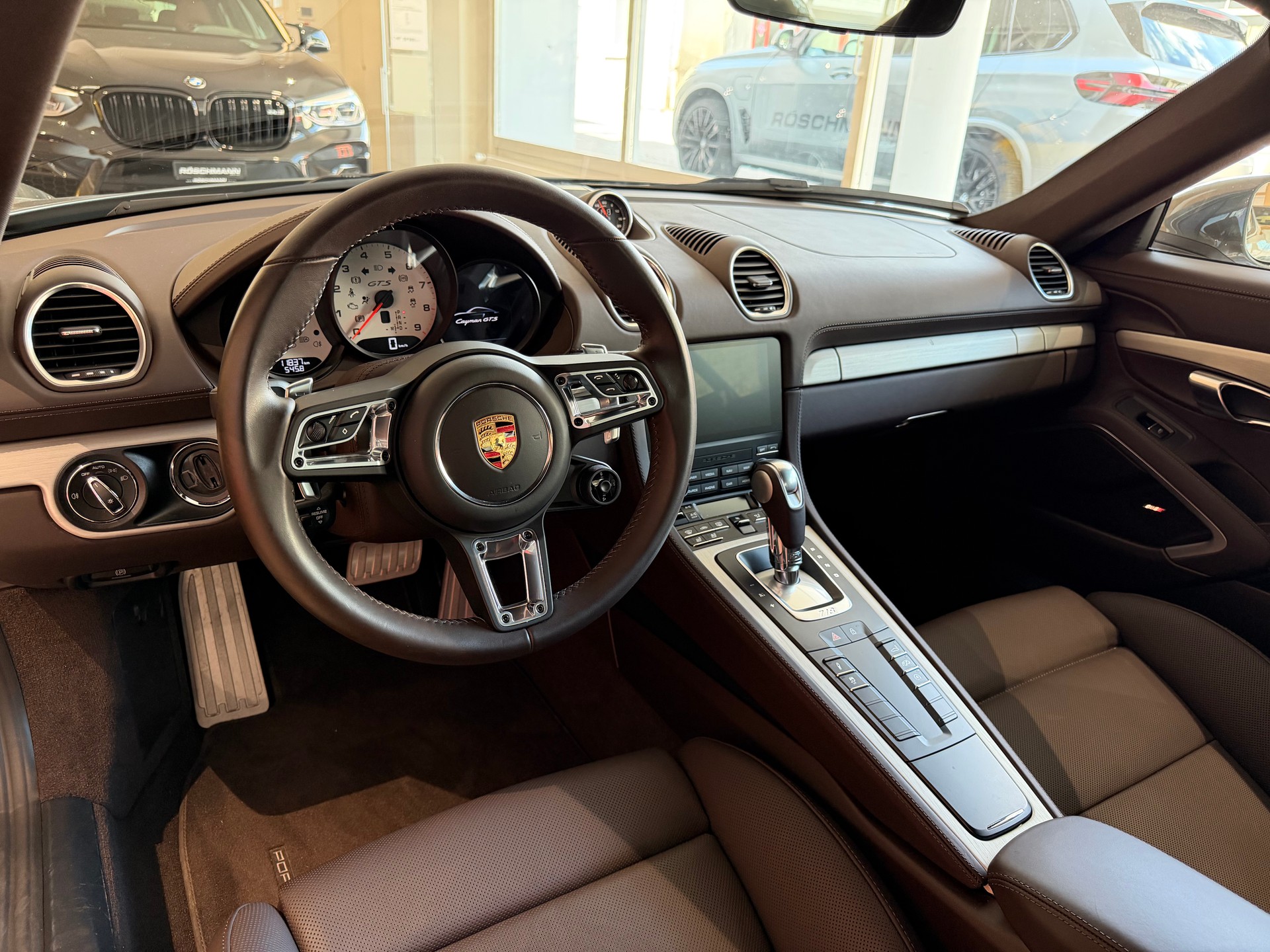 PORSCHE 718 Cayman GTS 4.0 PDK-image-9