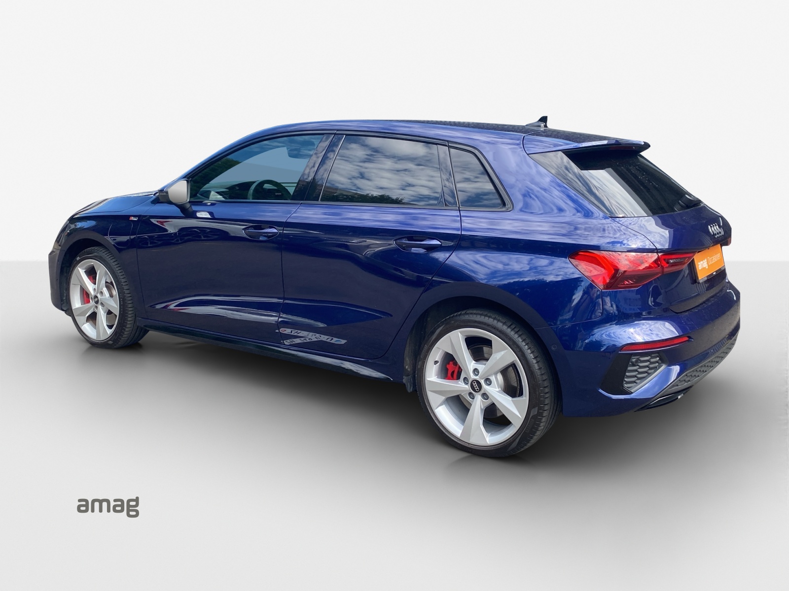 AUDI A3 Sportback 45 TFSI e S line S-tronic-showroom-element-2