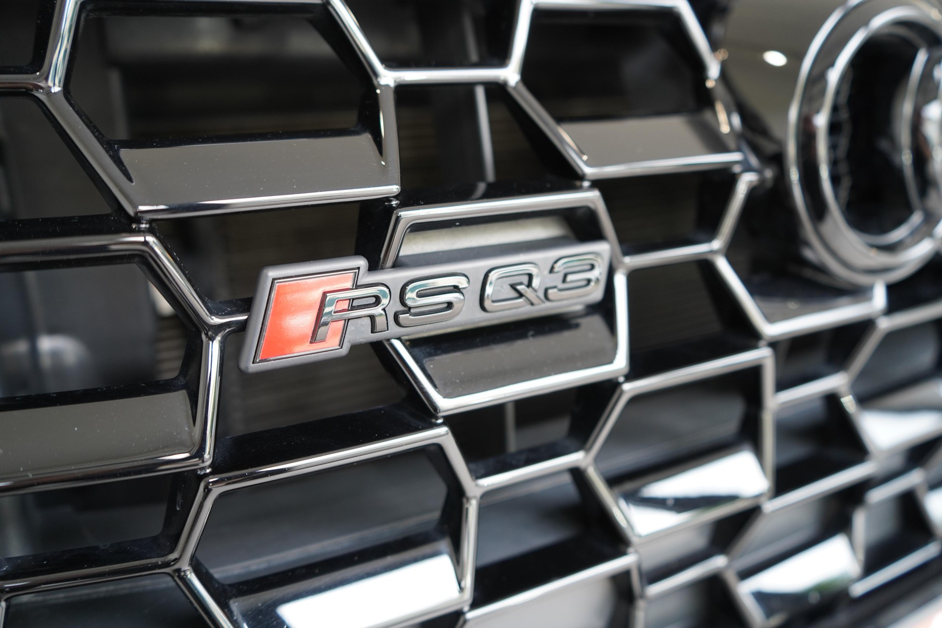 AUDI RS Q3 2.5 TFSI quattro S-Tronic-image-20