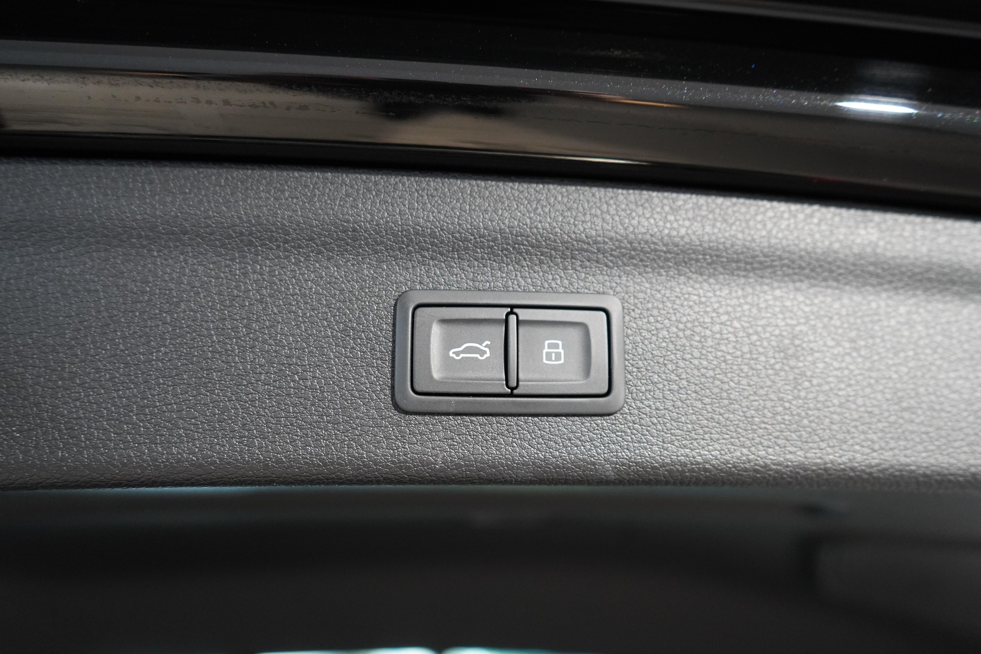 AUDI RS Q3 2.5 TFSI quattro S-Tronic-image-14