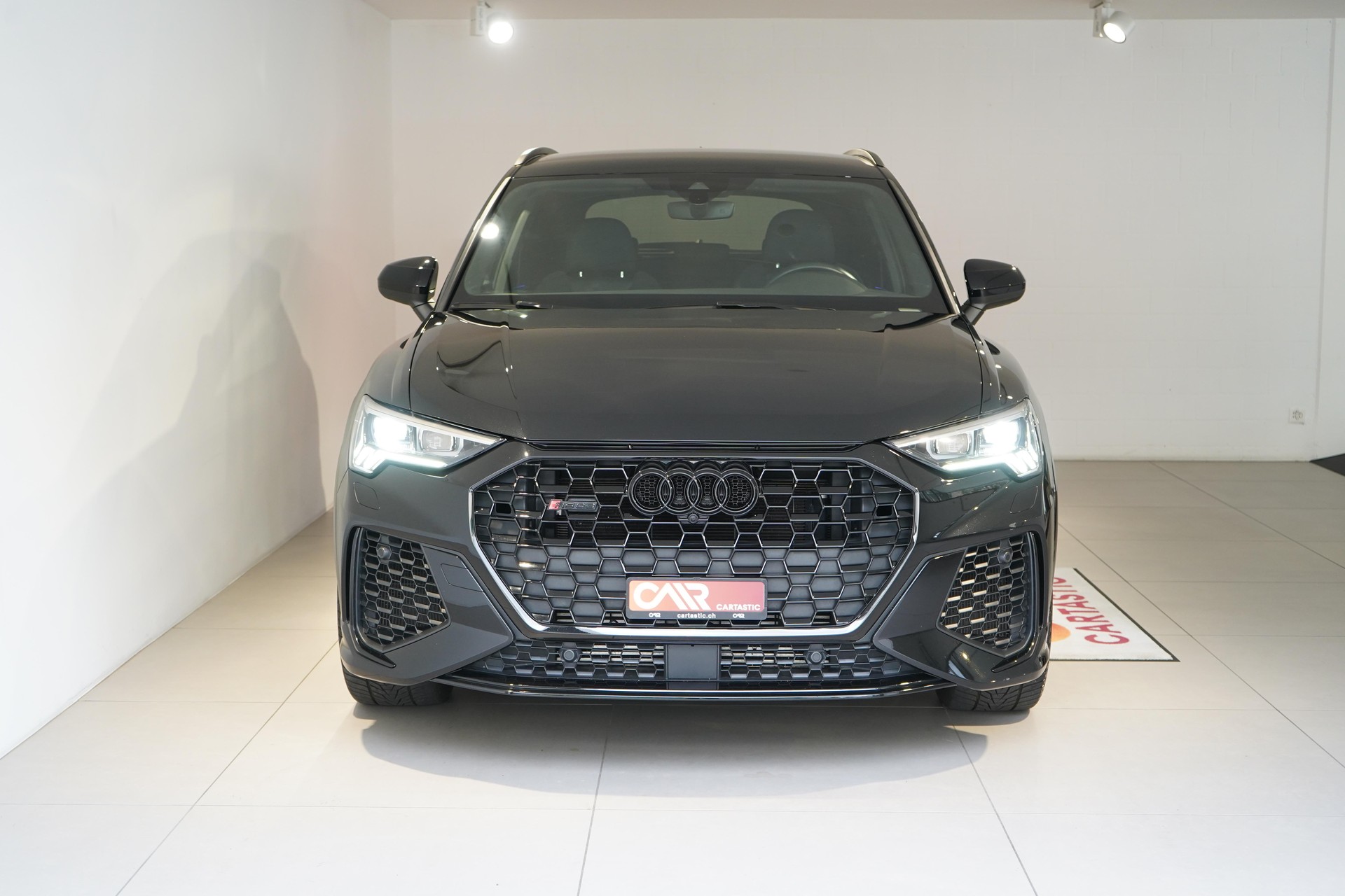 AUDI RS Q3 2.5 TFSI quattro S-Tronic-image-1