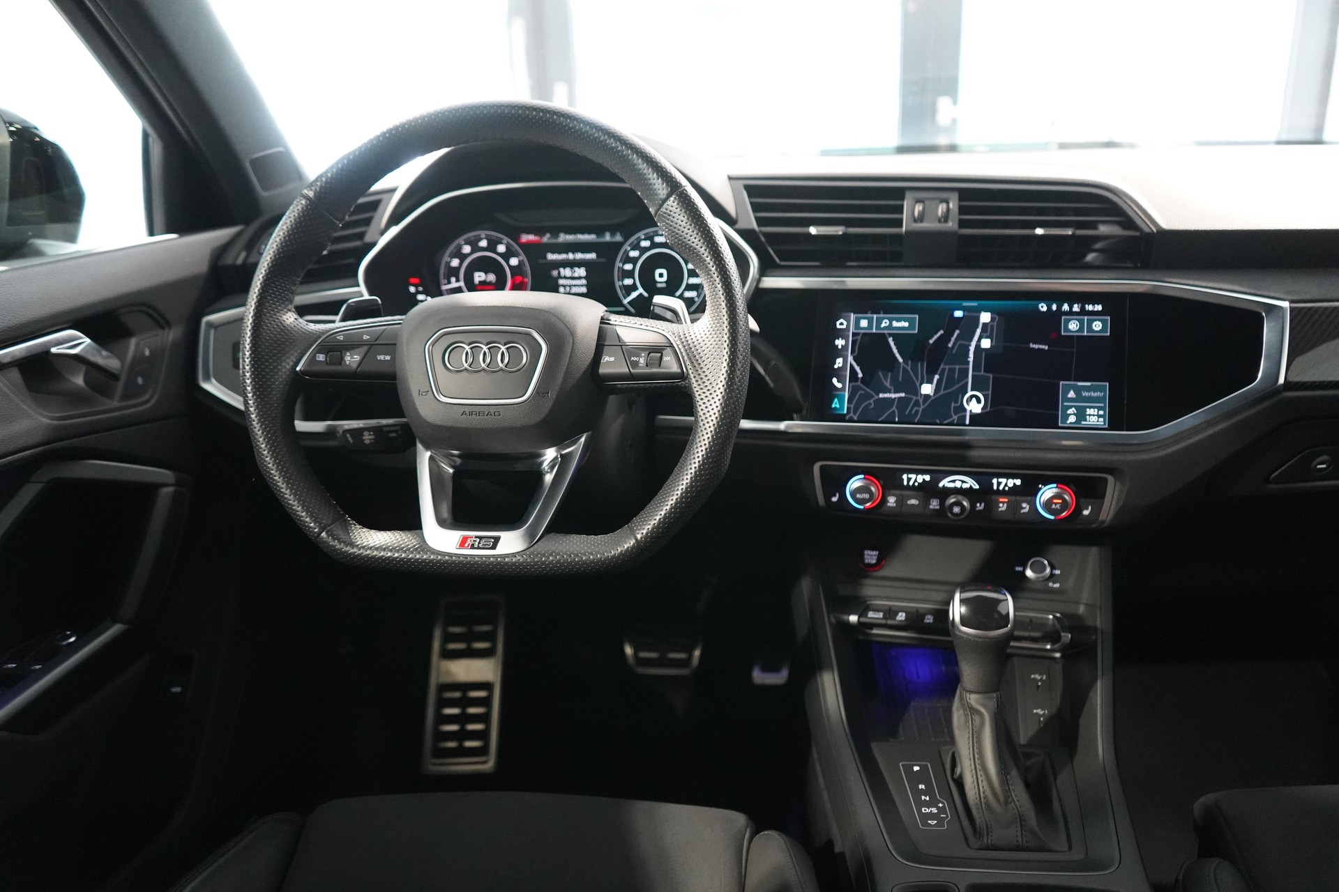 AUDI RS Q3 2.5 TFSI quattro S-Tronic-image-7