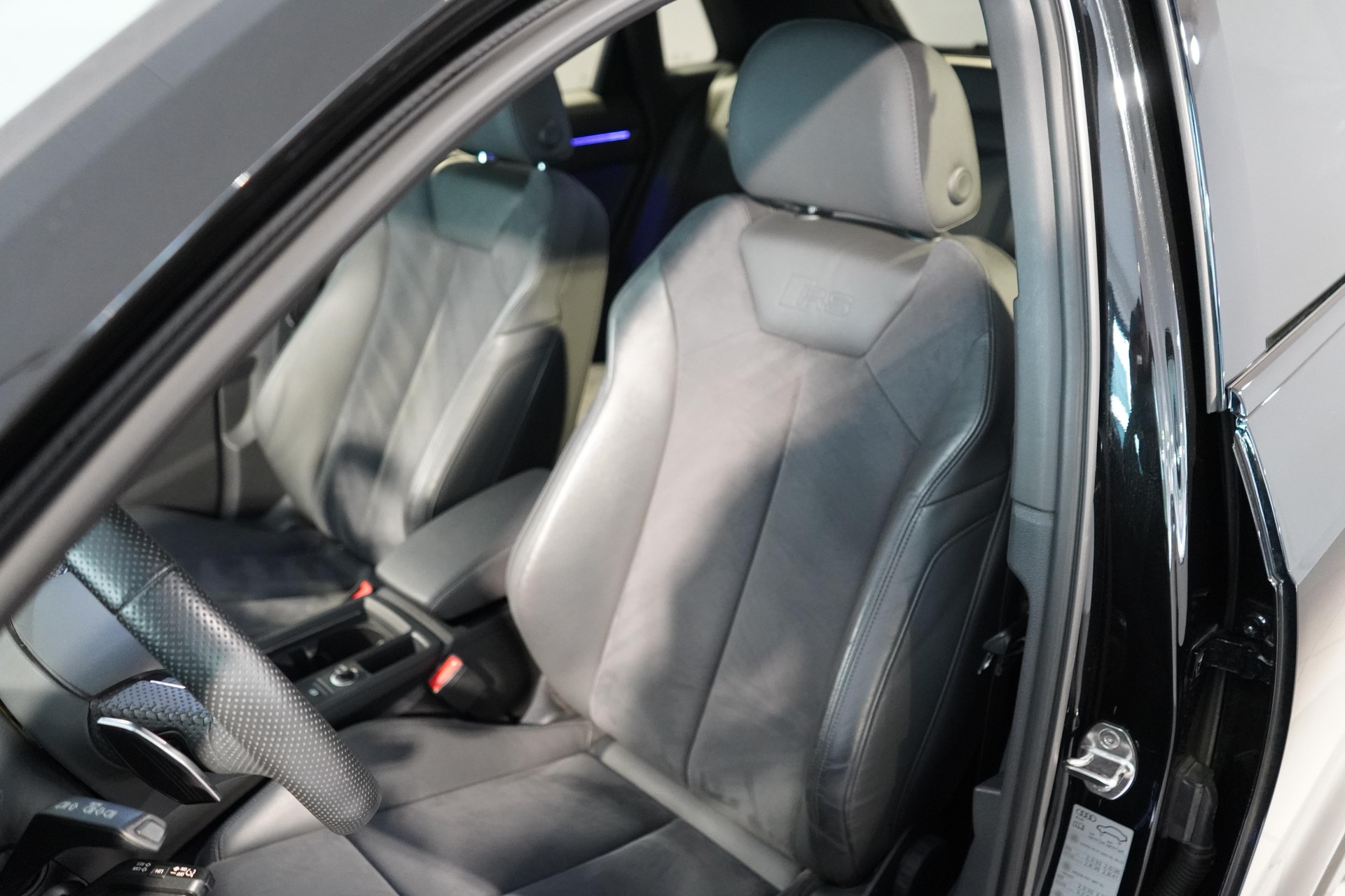 AUDI RS Q3 2.5 TFSI quattro S-Tronic-image-5