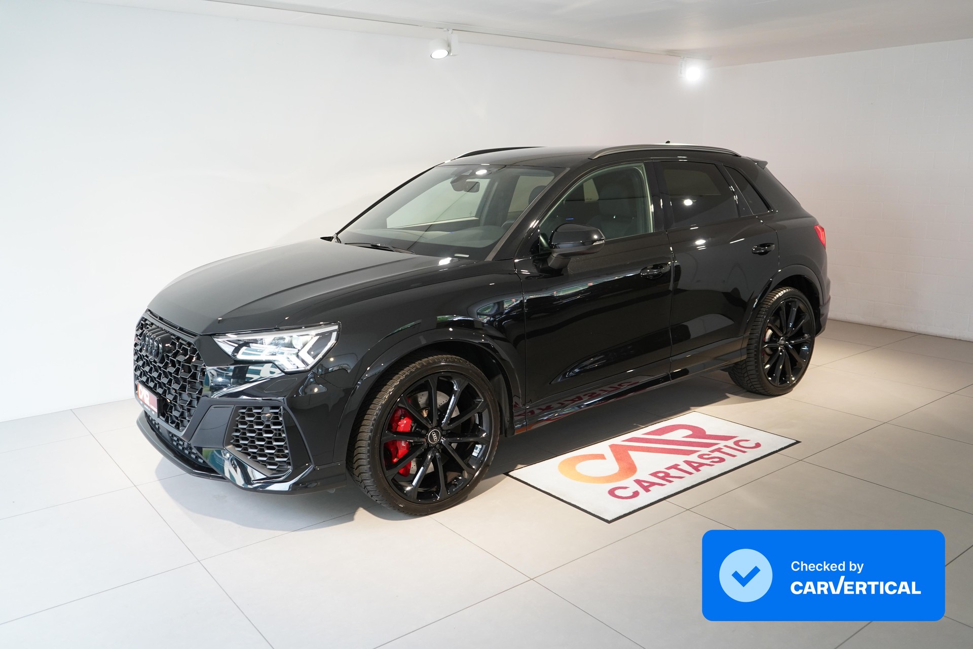 AUDI RS Q3 2.5 TFSI quattro S-Tronic-image-0