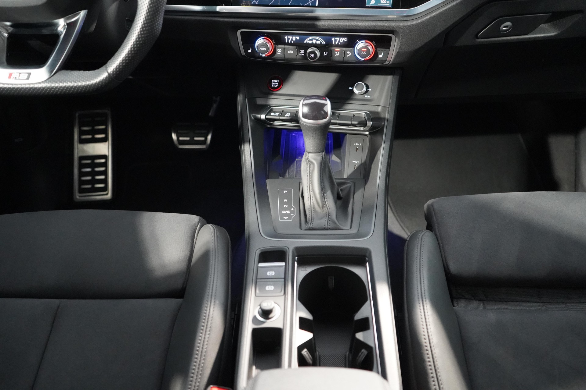 AUDI RS Q3 2.5 TFSI quattro S-Tronic-image-11