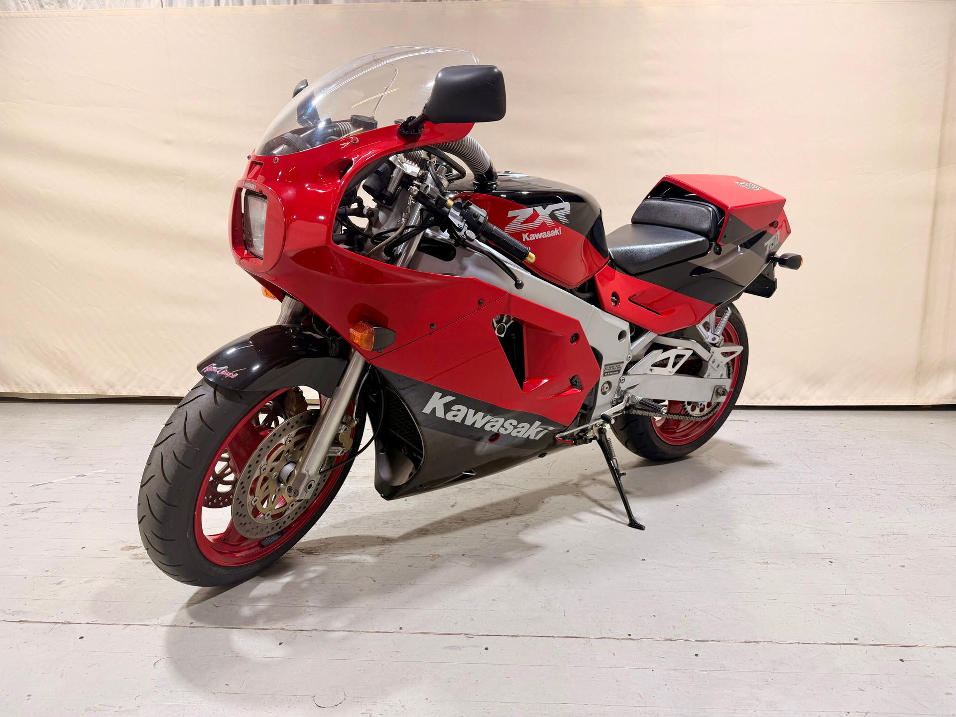 KAWASAKI ZXR-750-image-8