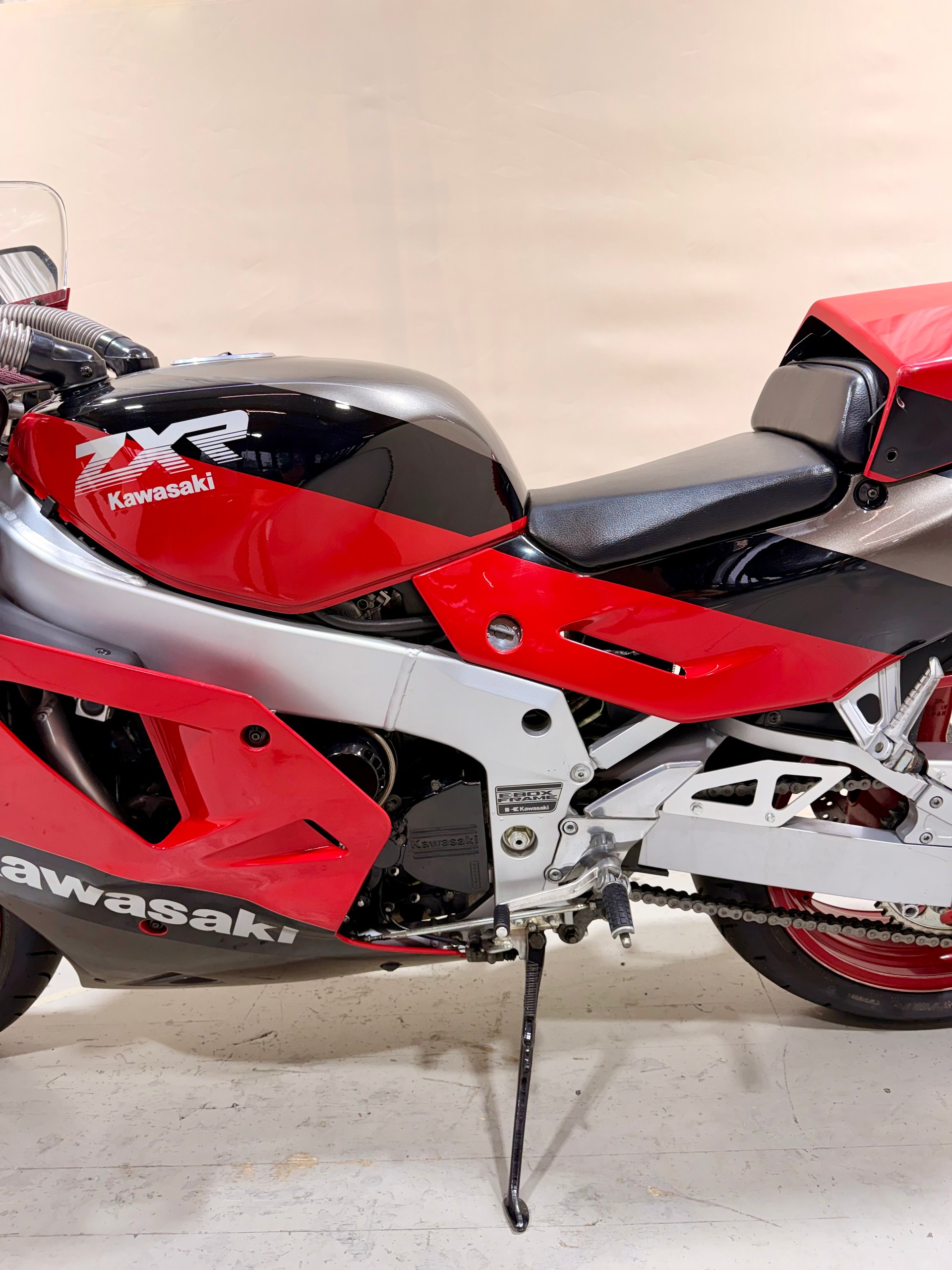 KAWASAKI ZXR-750-image-6