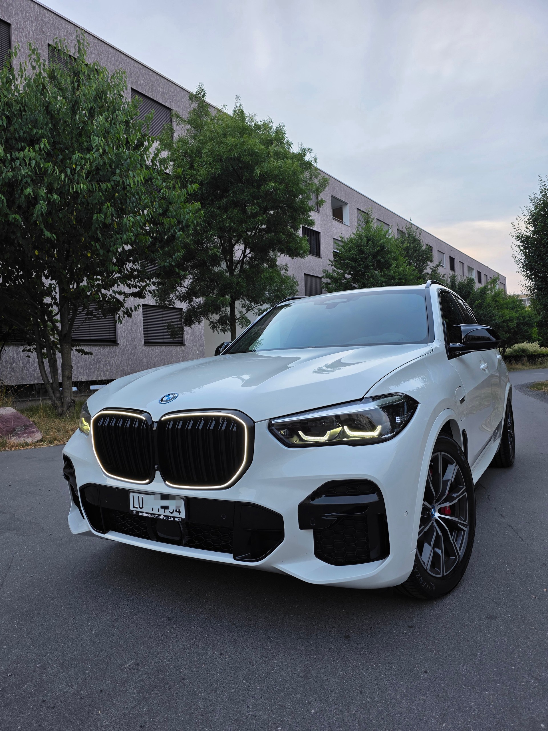 BMW 45e xDrive-image-1