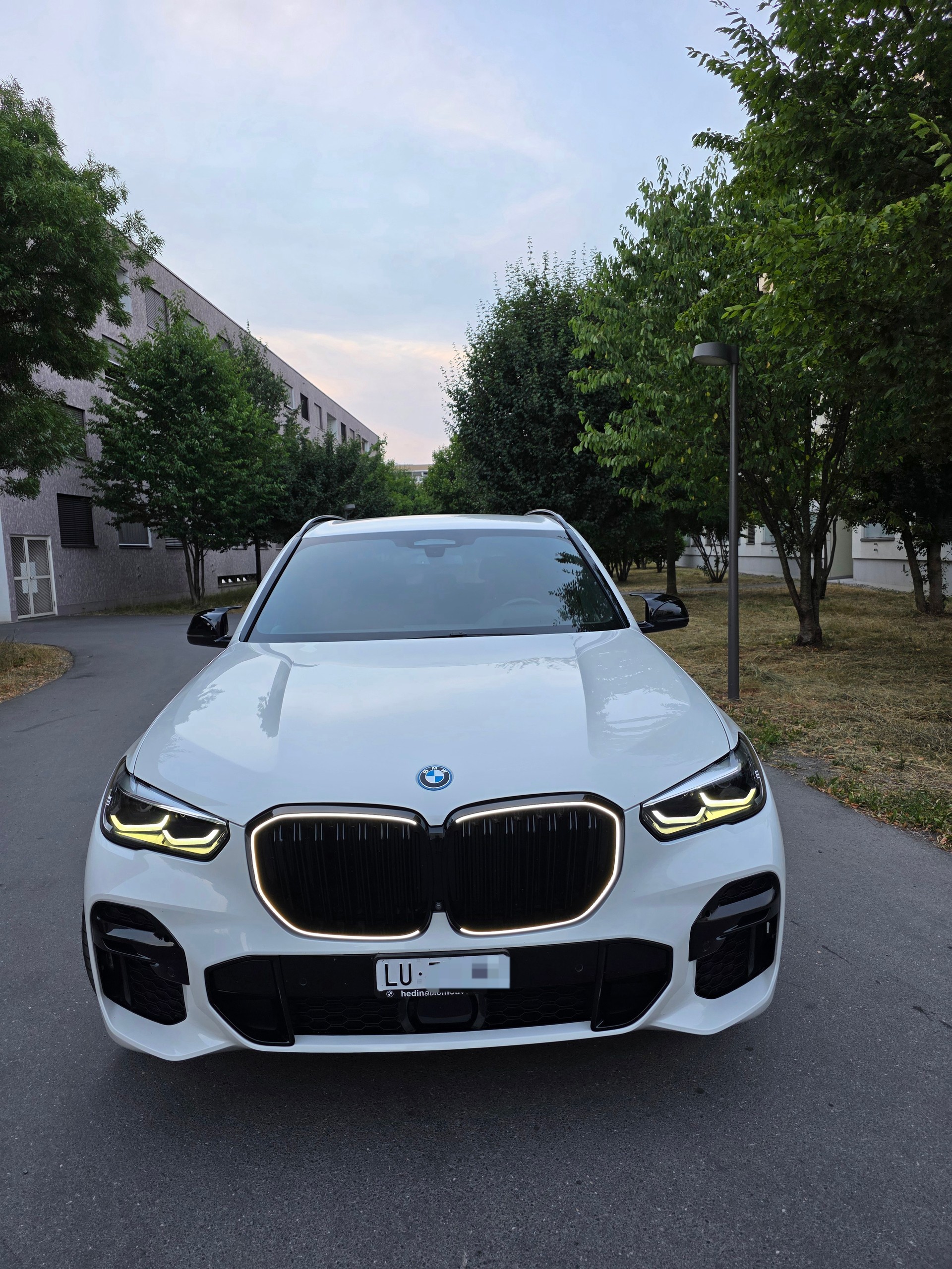 BMW 45e xDrive-image-0