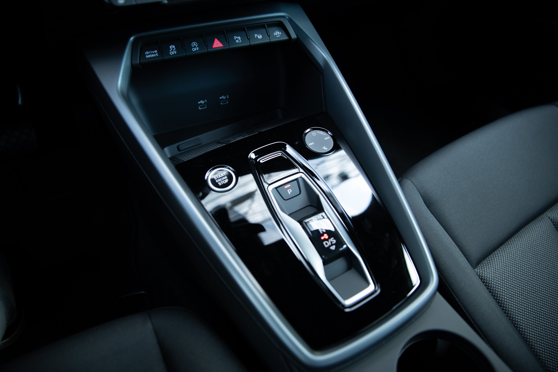 AUDI A3 Sportback 35 TFSI S-tronic-image-12