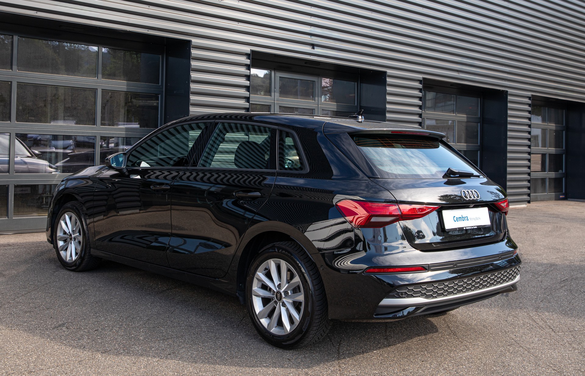AUDI A3 Sportback 35 TFSI S-tronic-image-4