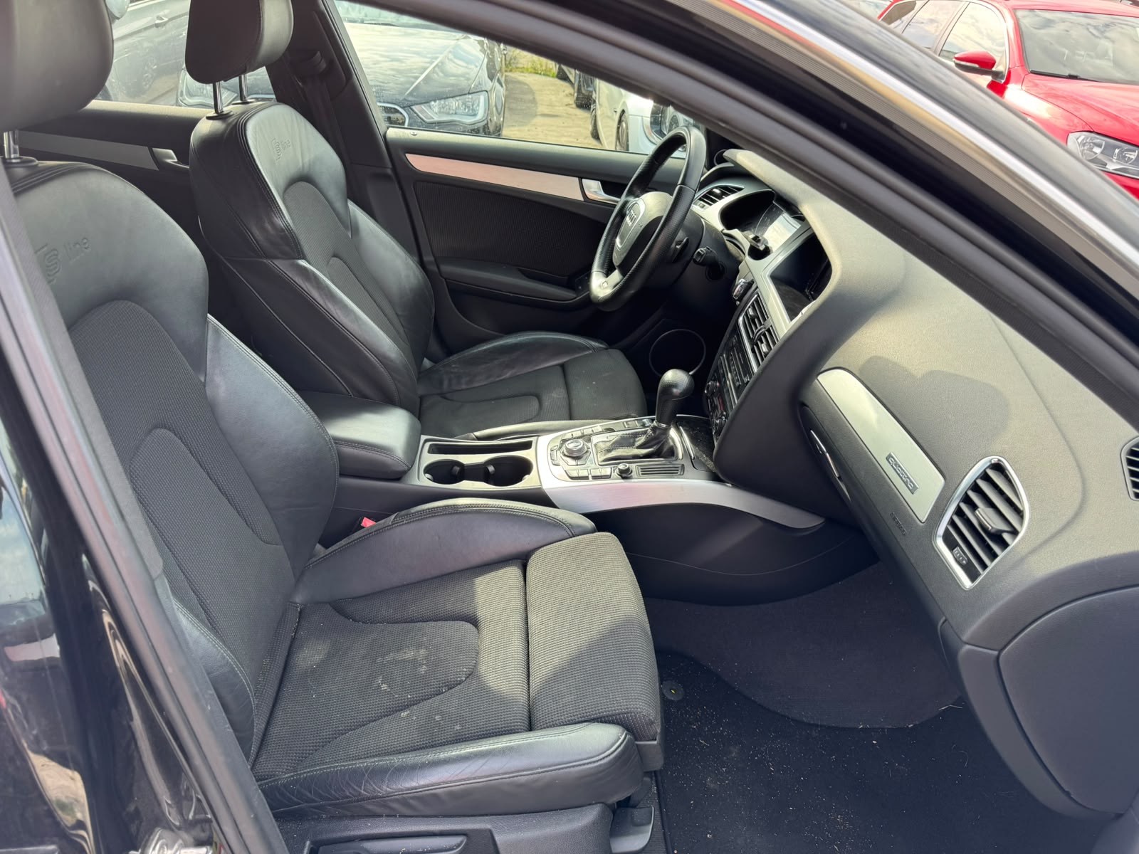AUDI A4 Avant 3.0 TDI quattro S-tronic S Line-image-5