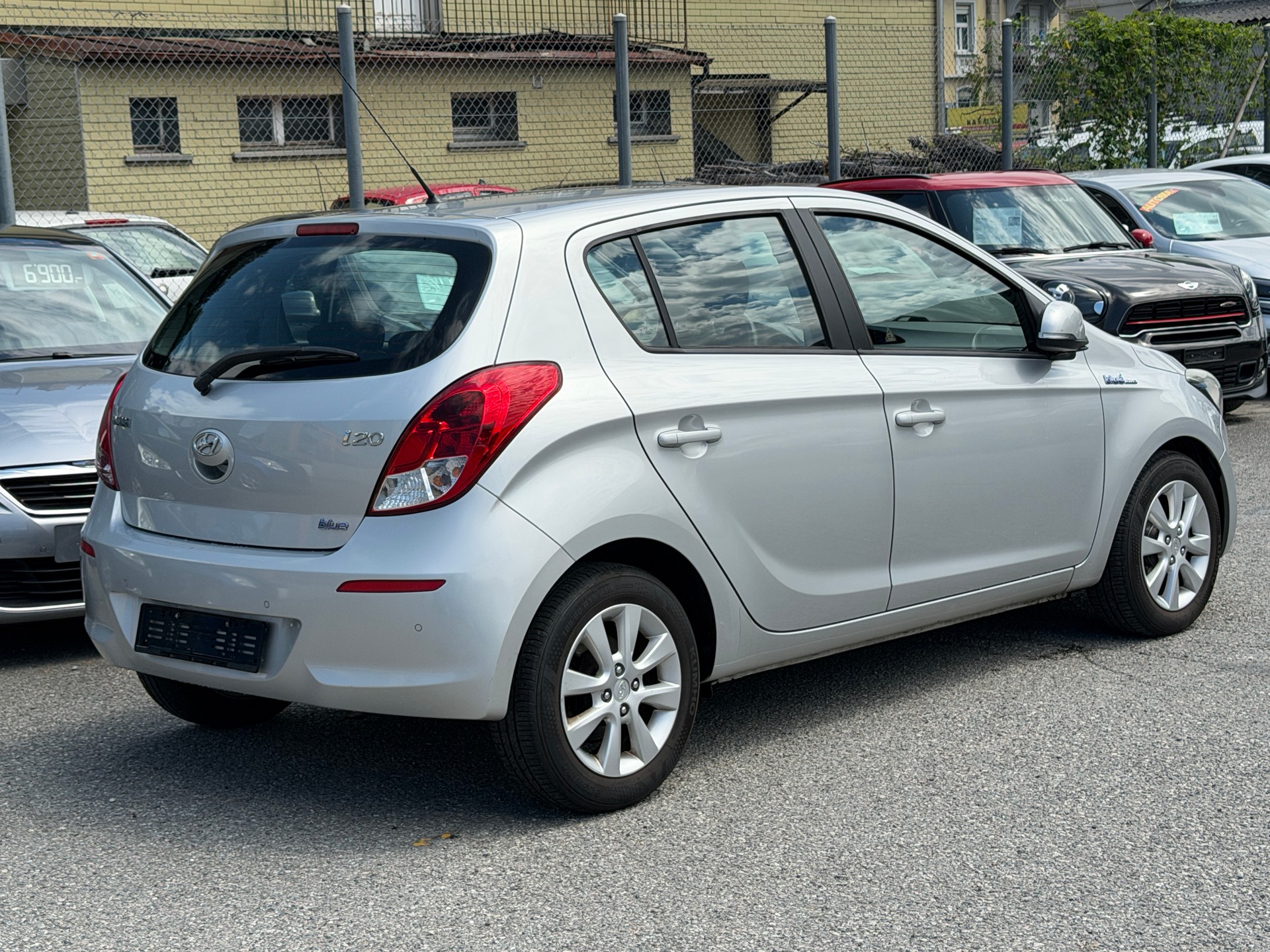 HYUNDAI i20 1.4 Style-image-12