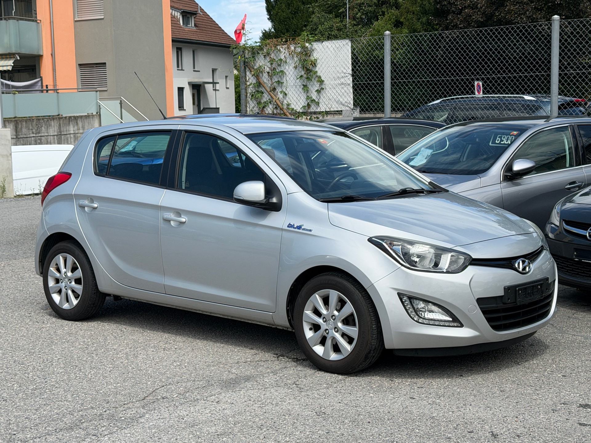 HYUNDAI i20 1.4 Style-image-4