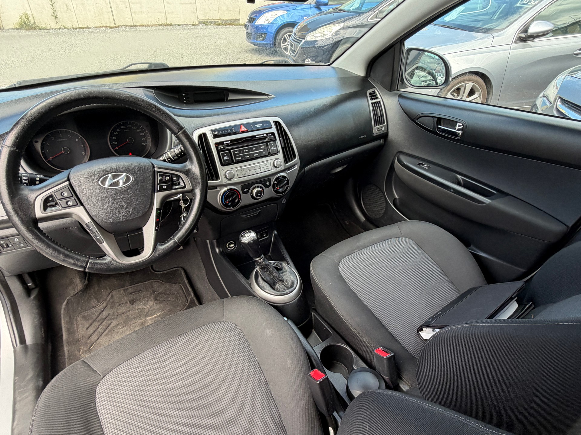 HYUNDAI i20 1.4 Style-image-7