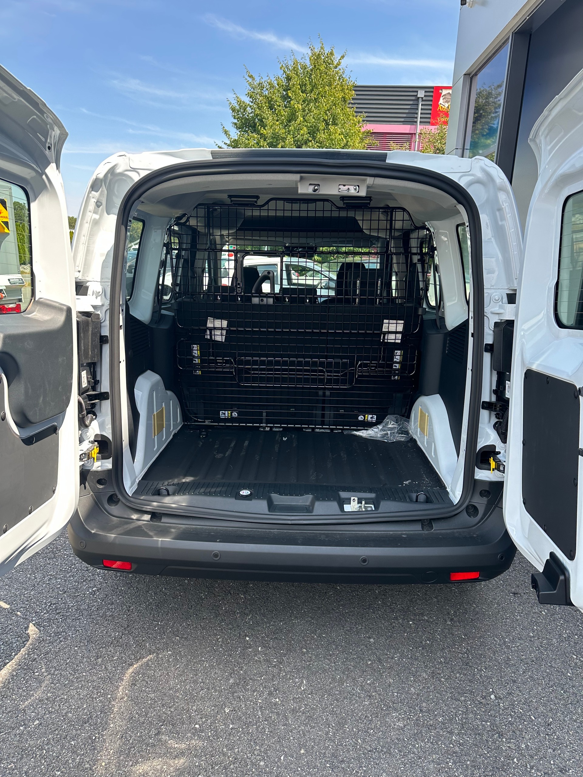 FORD Transit Courier dcab. van 1.0 Trend/125CV/Aut.-image-6