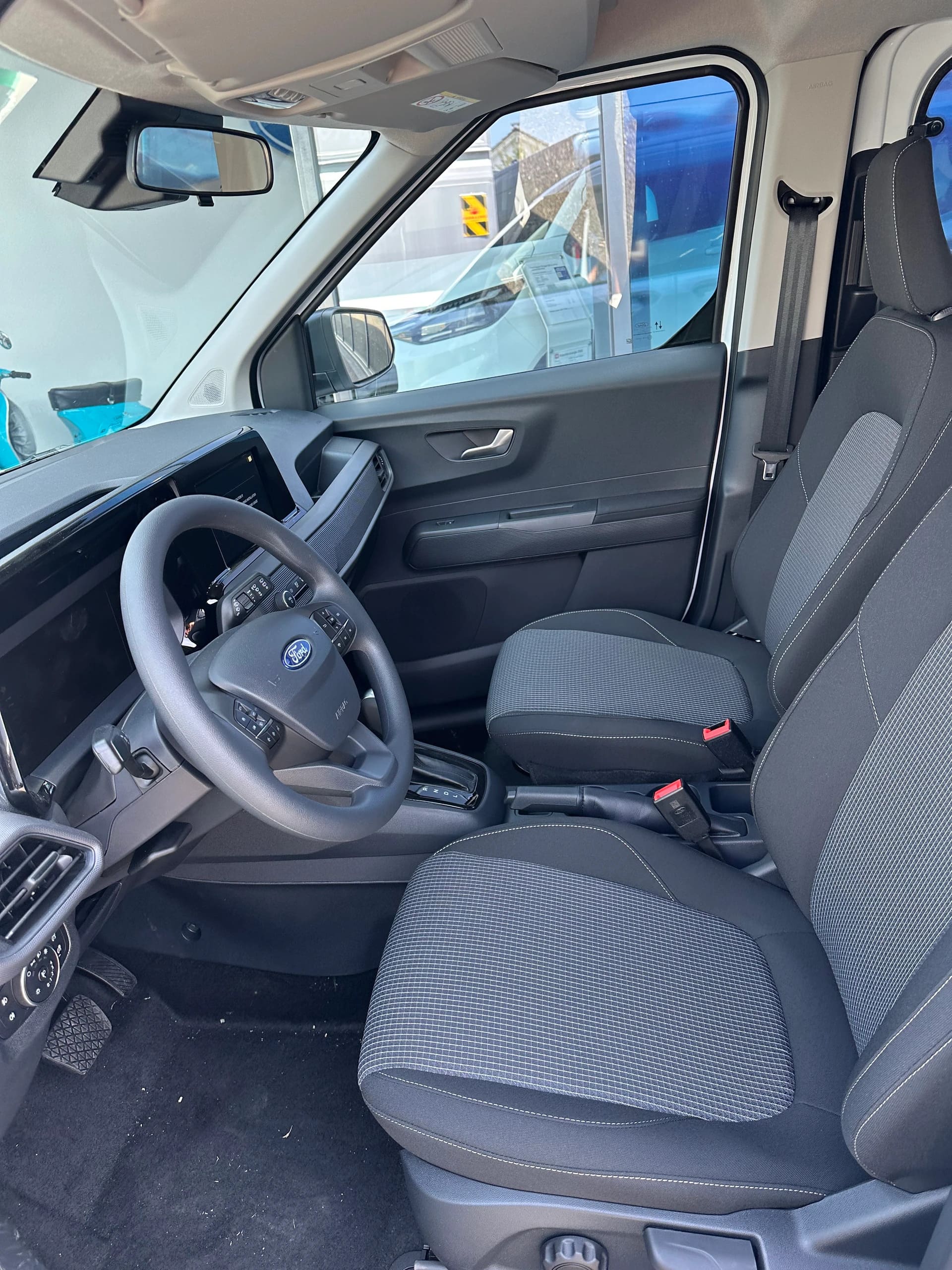 FORD Transit Courier dcab. van 1.0 Trend/125CV/Aut.-image-9