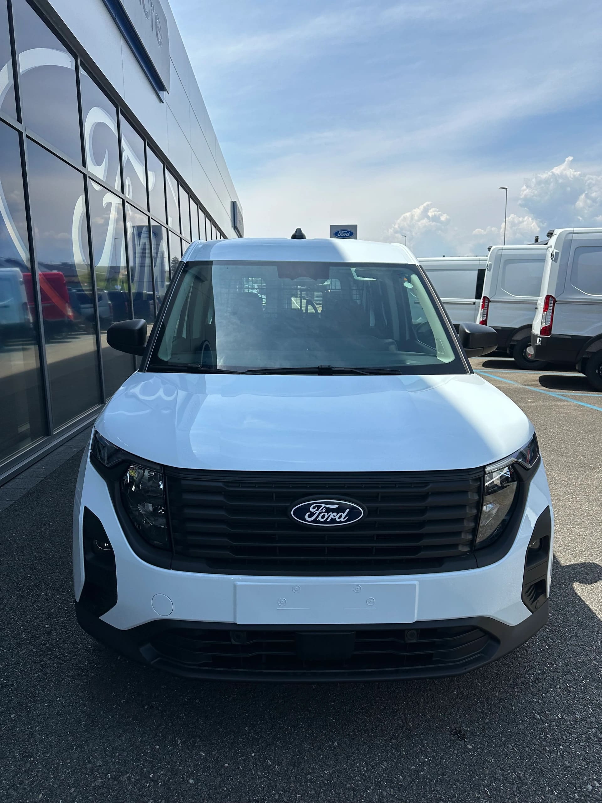 FORD Transit Courier dcab. van 1.0 Trend/125CV/Aut.-image-8