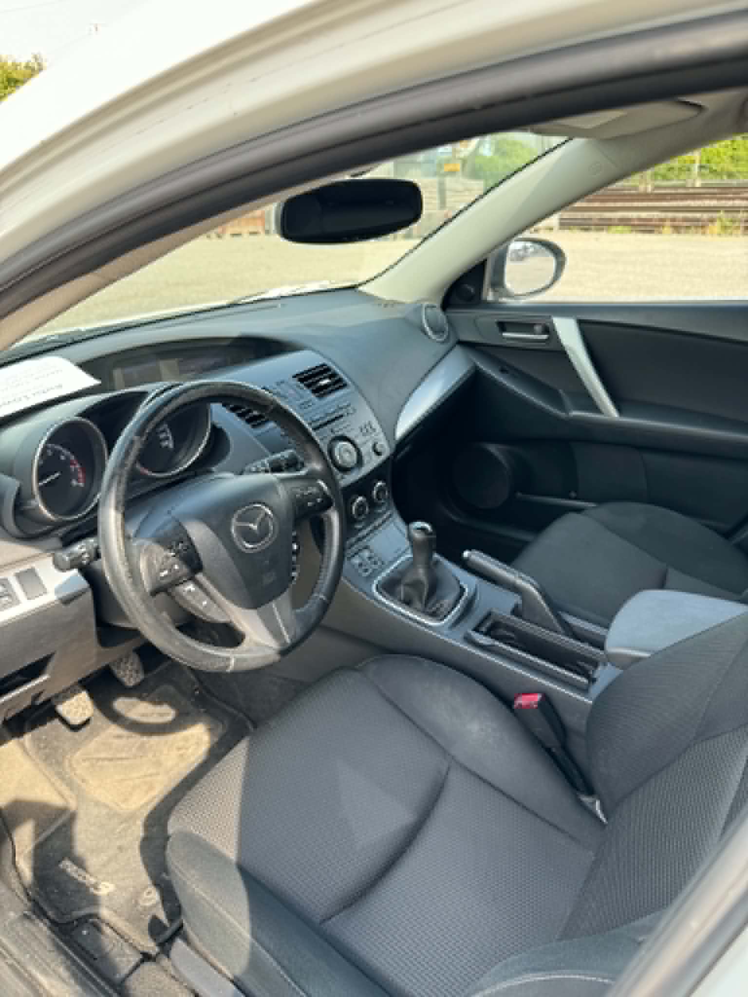 MAZDA 3 2.0 16V DISI Sport-image-9