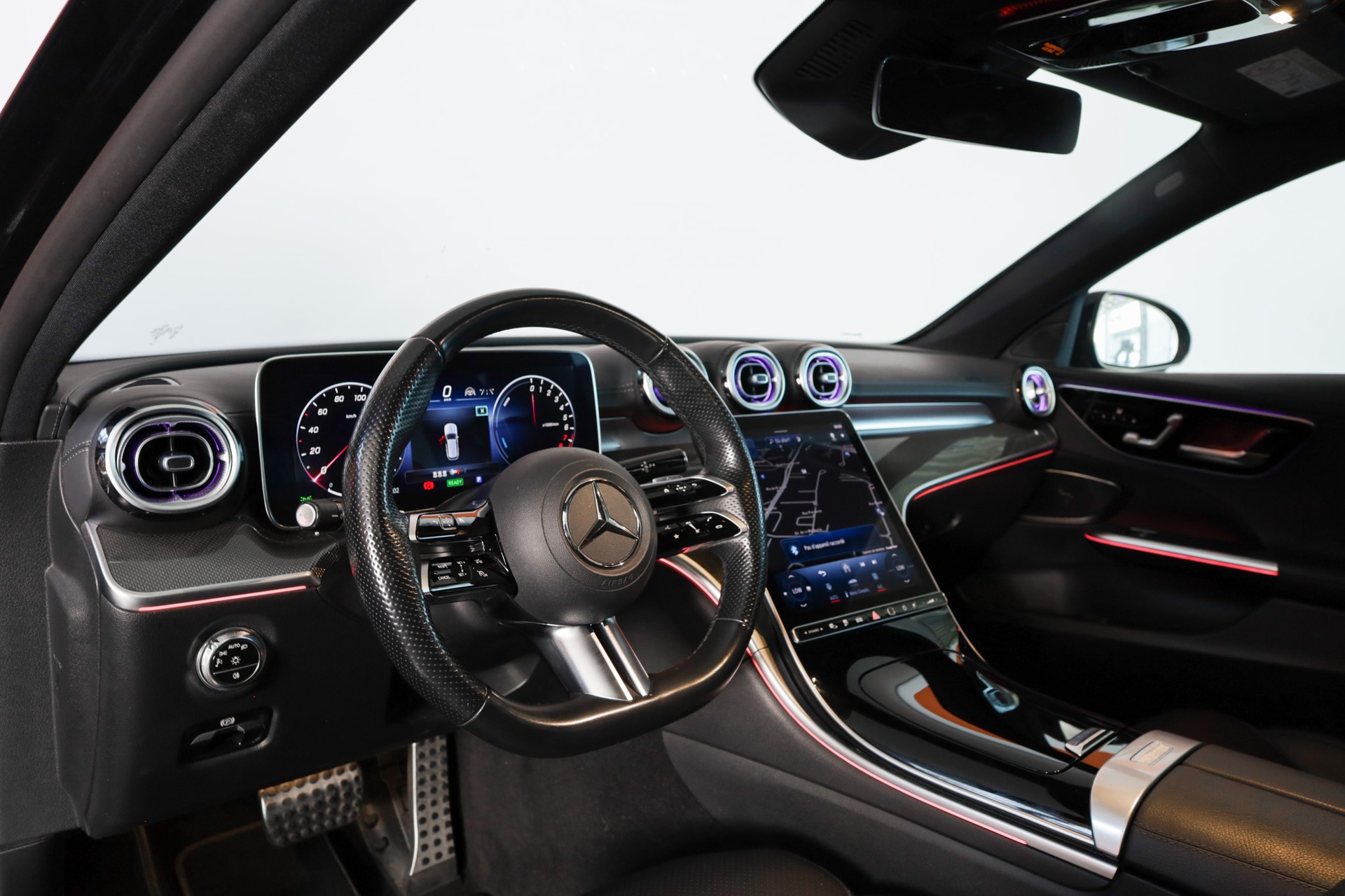 MERCEDES-BENZ C 300 e T AMG Line-image-7