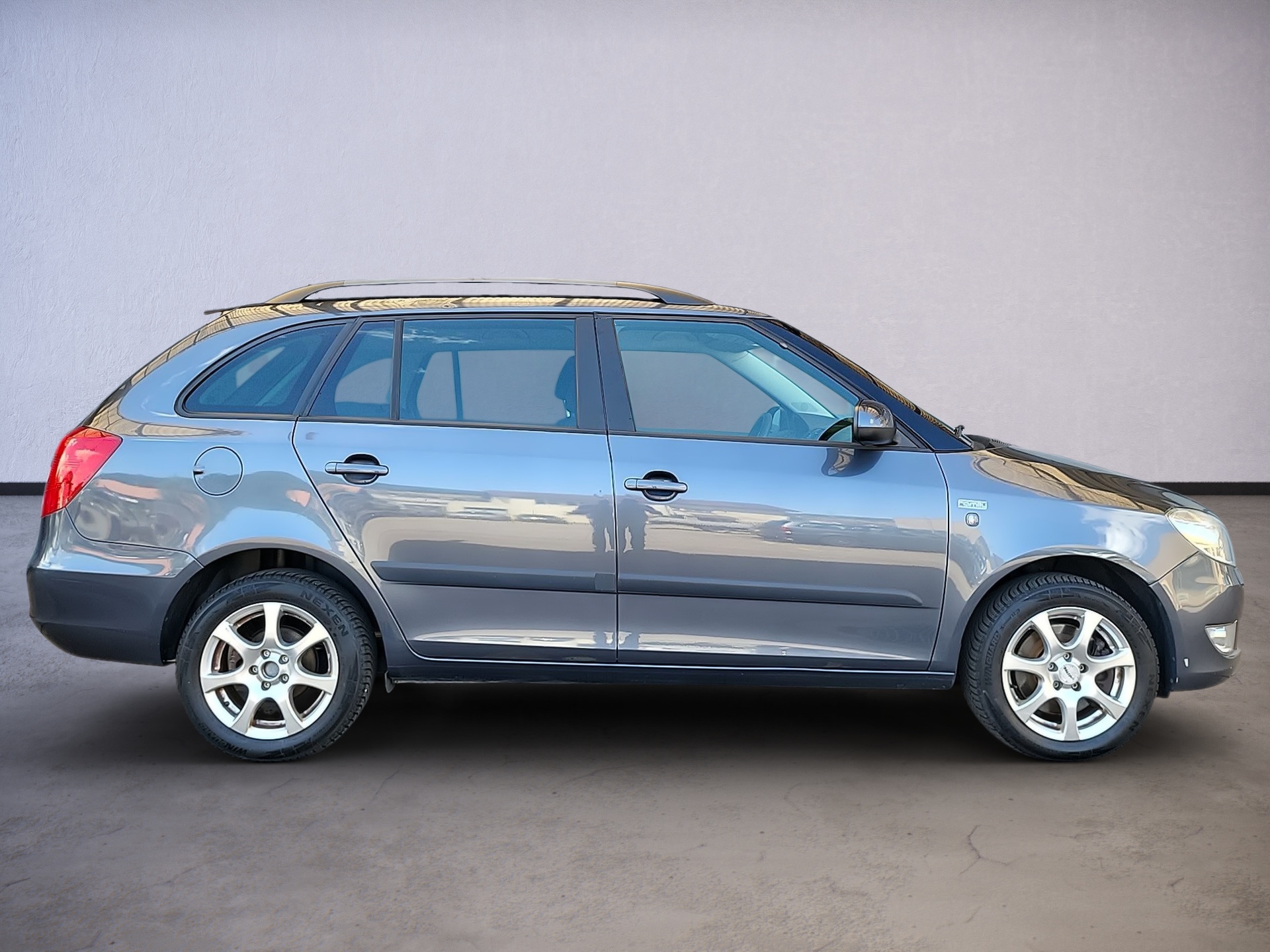 SKODA Fabia 1.2 TSI Classic DSG-image-3