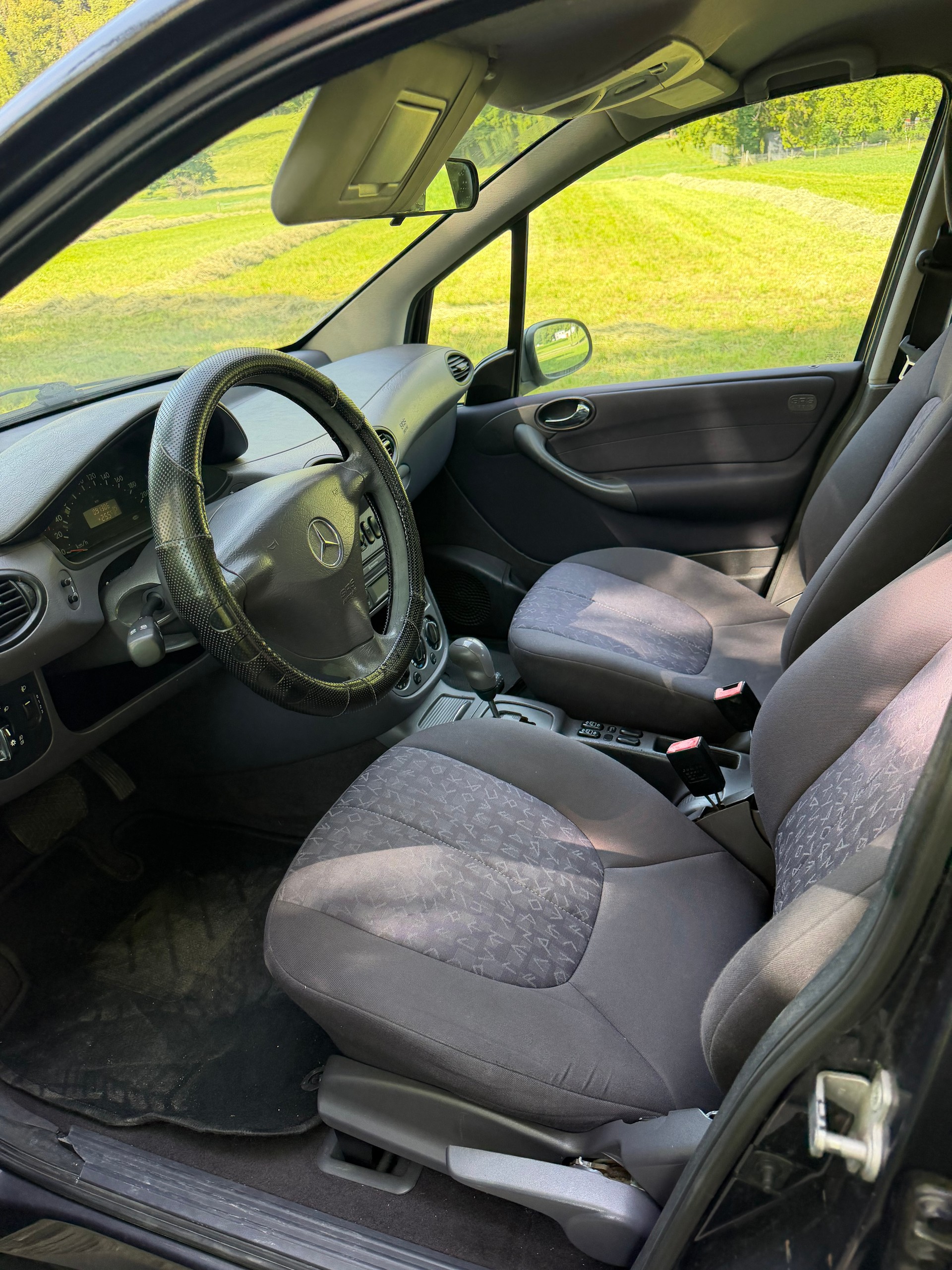 MERCEDES-BENZ A 140-image-5