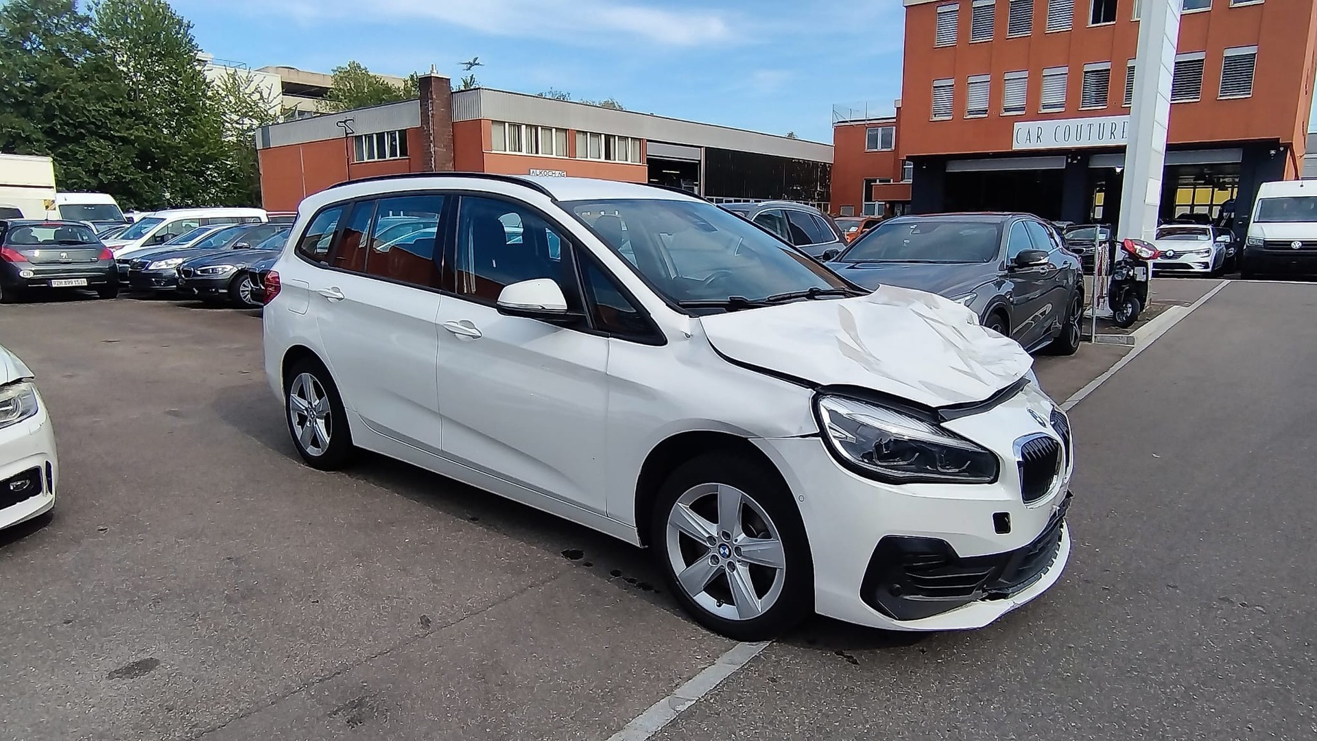 BMW 218d xDrive Gran Tourer Steptronic-image-3