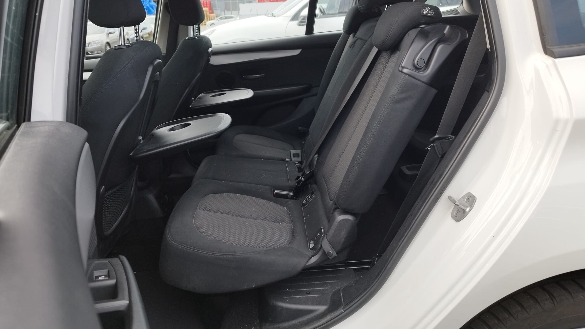 BMW 218d xDrive Gran Tourer Steptronic-image-10