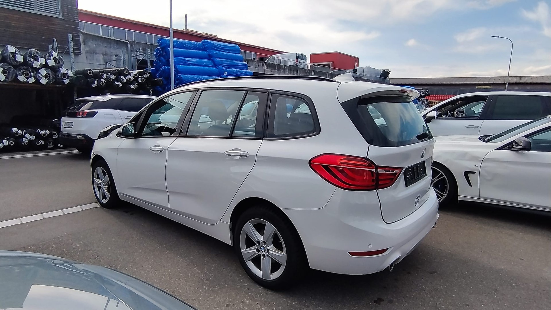 BMW 218d xDrive Gran Tourer Steptronic-image-1