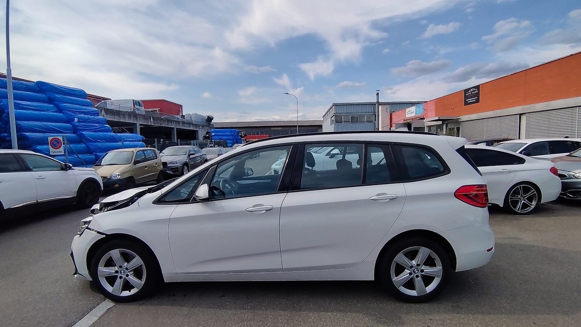 BMW 218d xDrive Gran Tourer Steptronic-image-4