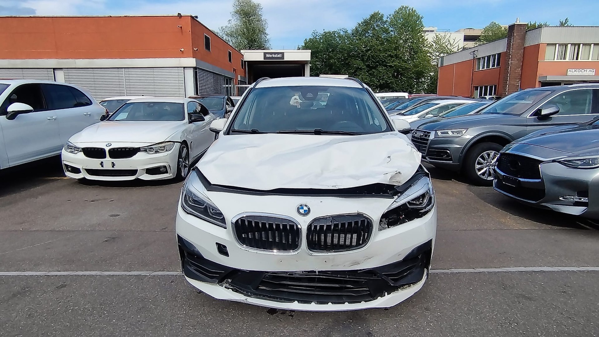 BMW 218d xDrive Gran Tourer Steptronic-image-2