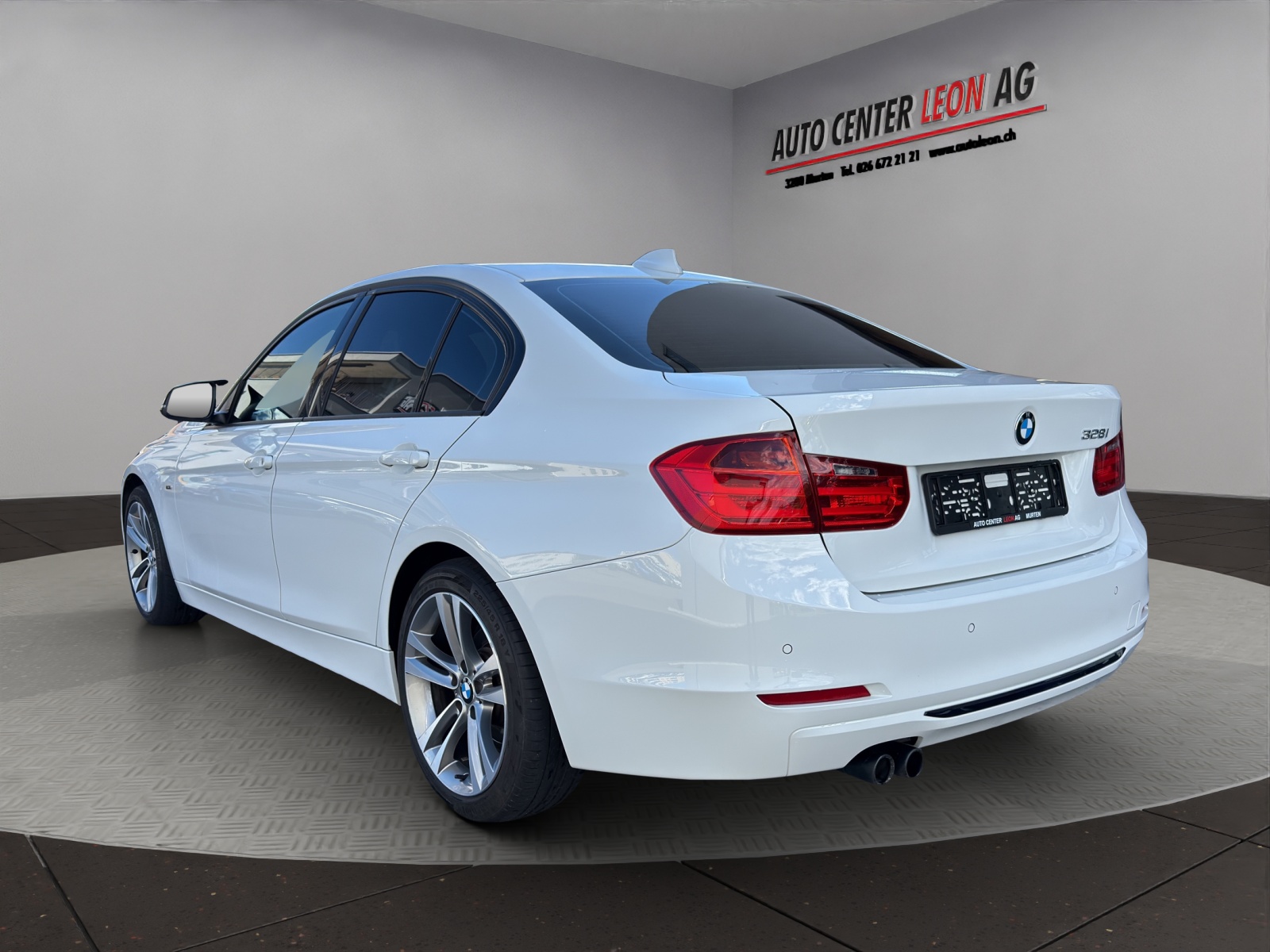 BMW 328i Sport Line Steptronic-image-3