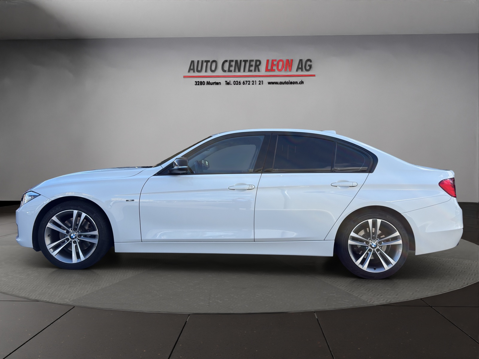 BMW 328i Sport Line Steptronic-image-2