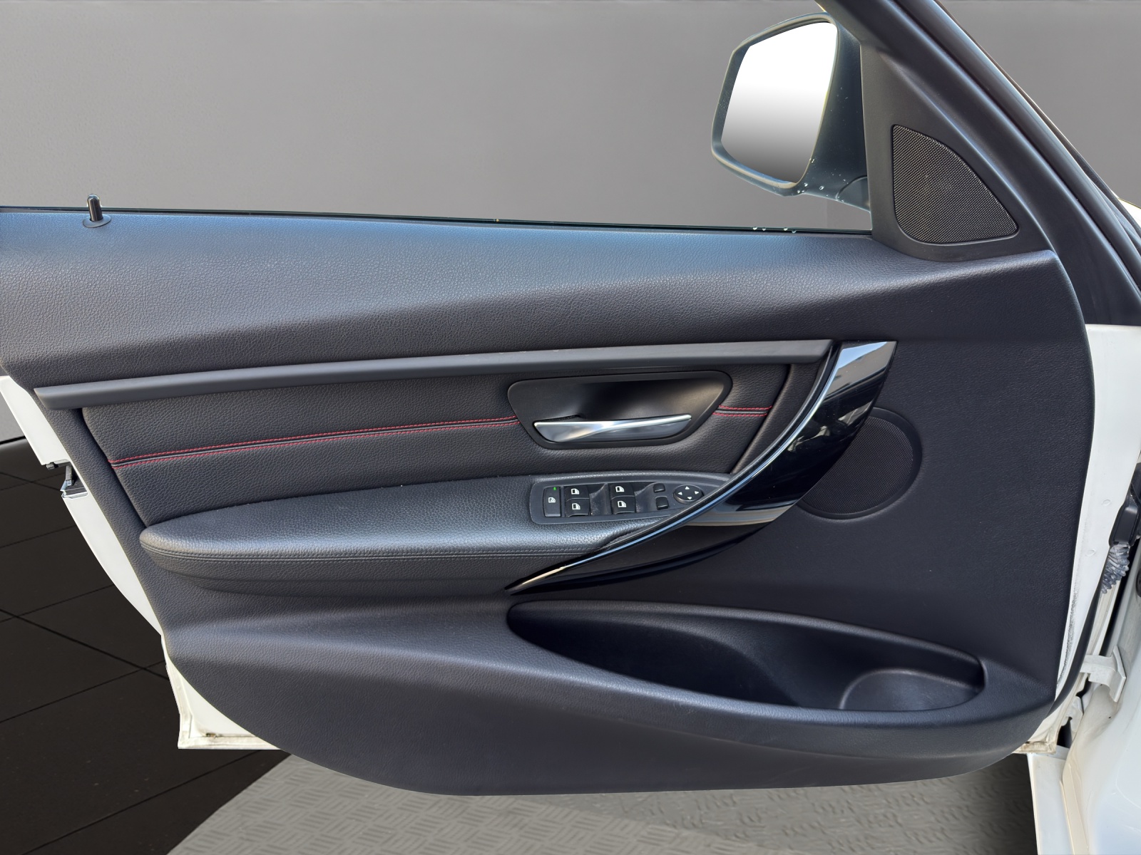 BMW 328i Sport Line Steptronic-image-11