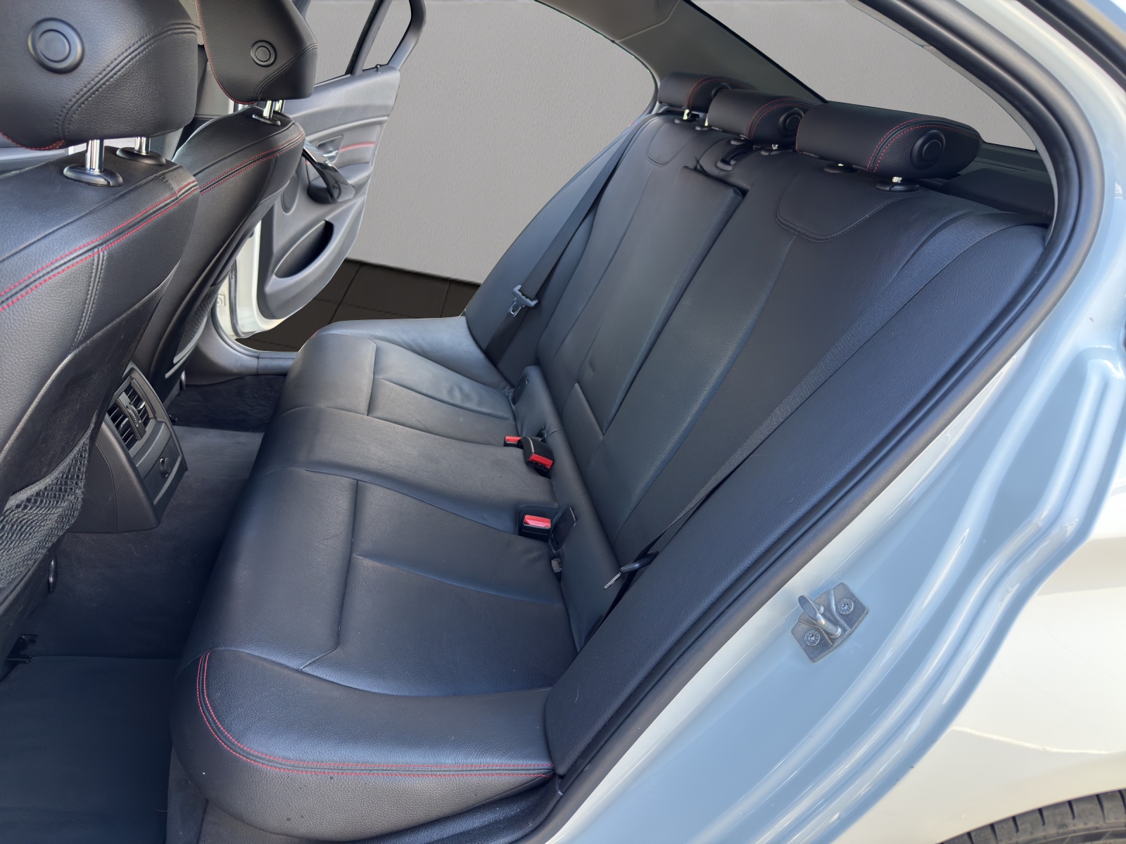 BMW 328i Sport Line Steptronic-image-12