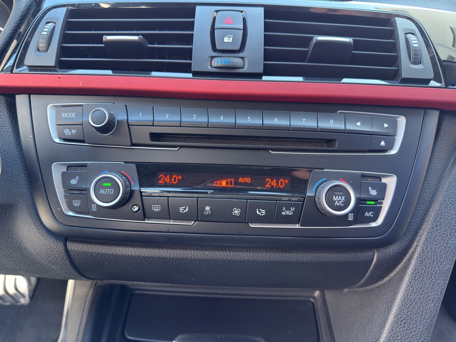 BMW 328i Sport Line Steptronic-image-15