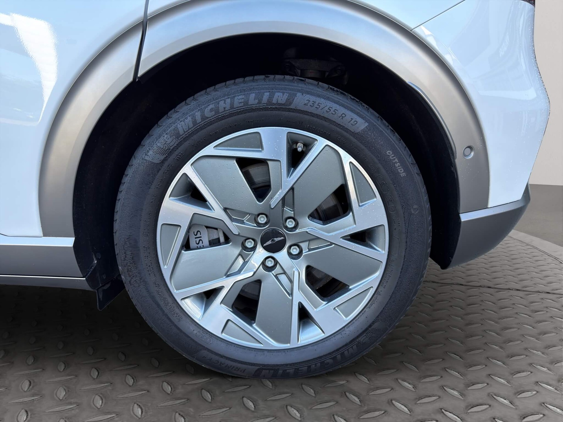 GENESIS GV60 Single Motor Premium-image-5